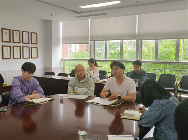 1714993158207712.jpg 图二 员工代表发言.jpg