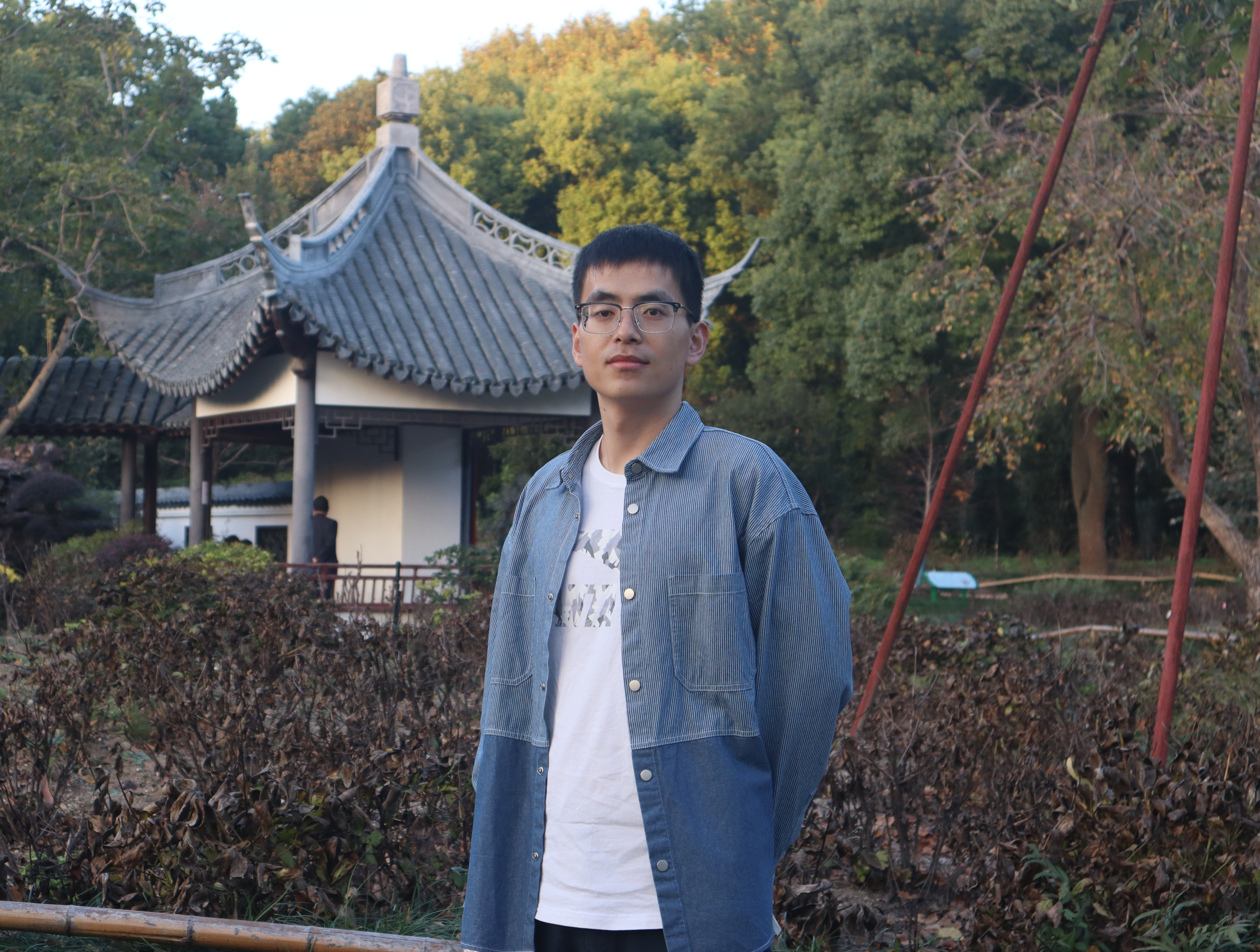 1749005571466079.png 43_其他照片_3 个人生活照.png